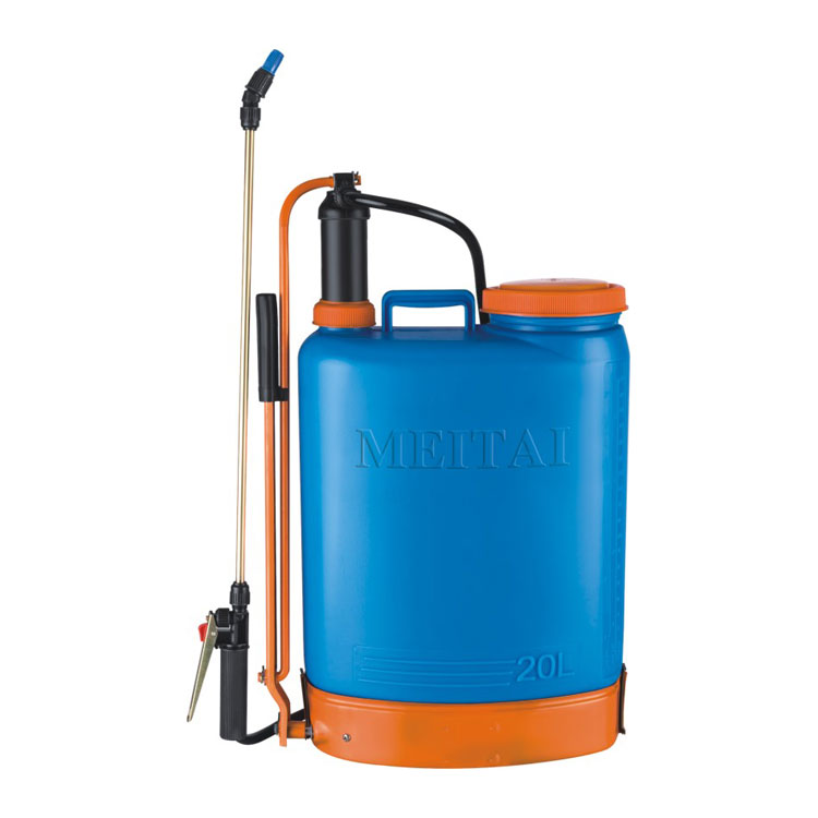 Plastic sprayers