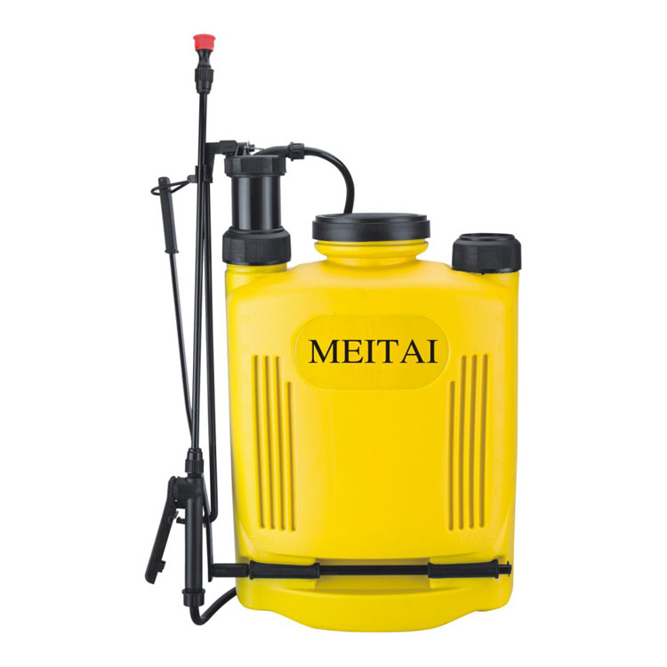 Plastic sprayers