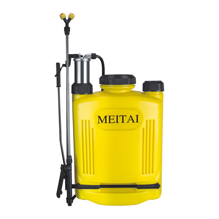 Plastic sprayers