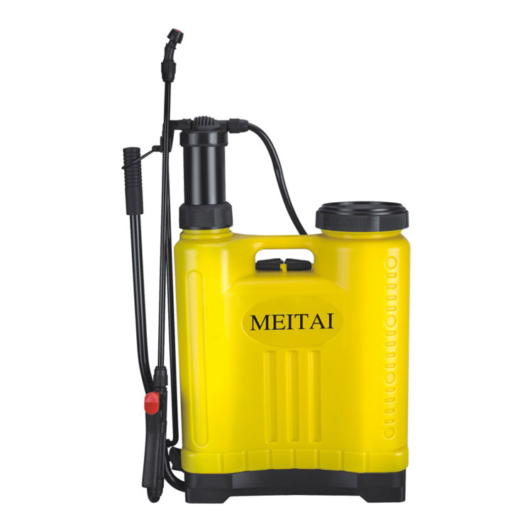 Plastic sprayers