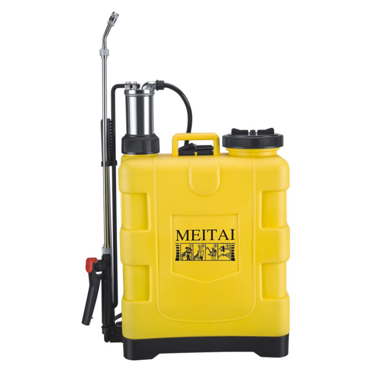 Plastic sprayers