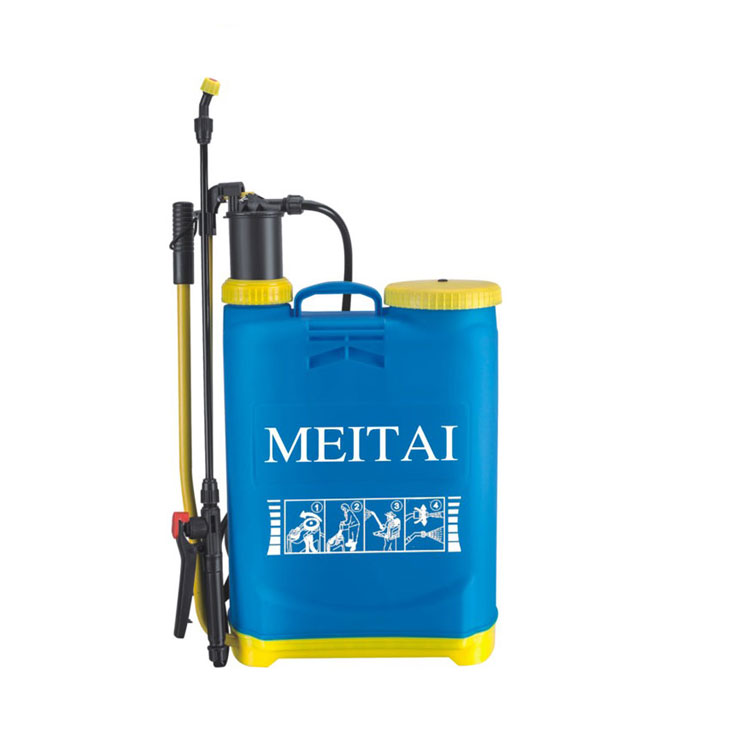 Plastic sprayers