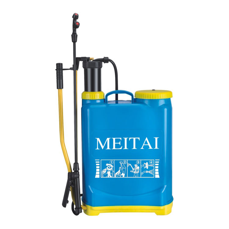 Plastic sprayers