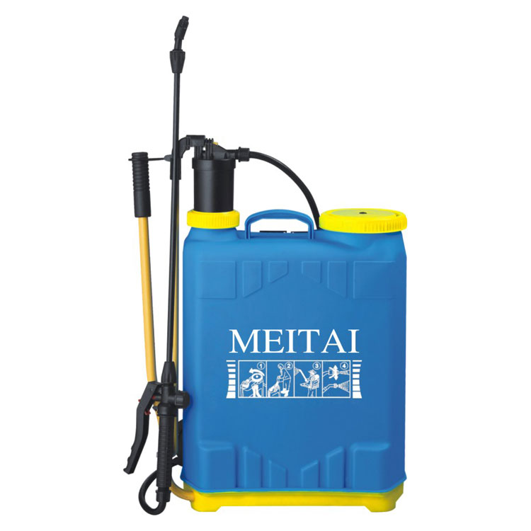 Plastic sprayers