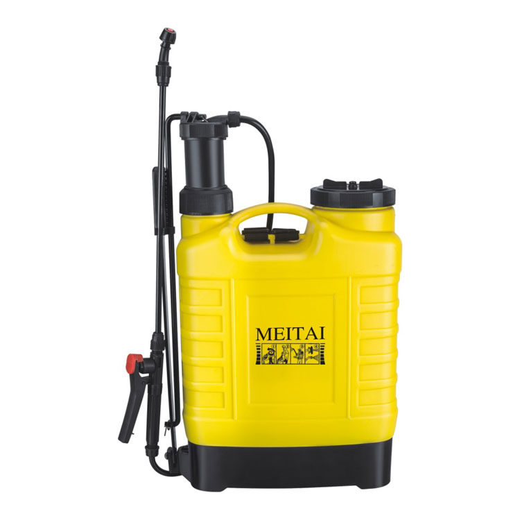 Plastic sprayers